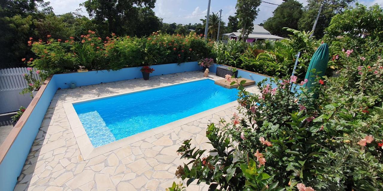"Chez Claudia "Charmant Logement Avec Jacuzzi Privatif En Toute Intimite Sur Belle Terrasse Exterieure En Bois Et Piscine Courcelles المظهر الخارجي الصورة
