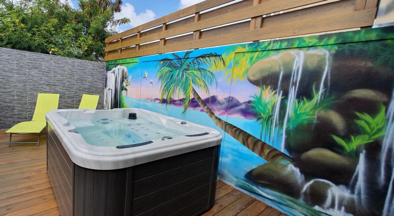 "Chez Claudia "Charmant Logement Avec Jacuzzi Privatif En Toute Intimite Sur Belle Terrasse Exterieure En Bois Et Piscine Courcelles المظهر الخارجي الصورة