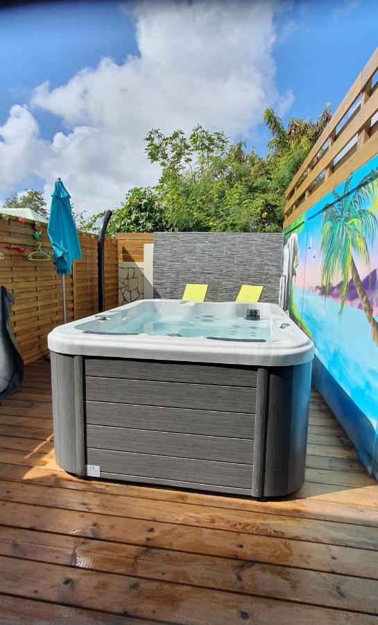 "Chez Claudia "Charmant Logement Avec Jacuzzi Privatif En Toute Intimite Sur Belle Terrasse Exterieure En Bois Et Piscine Courcelles المظهر الخارجي الصورة