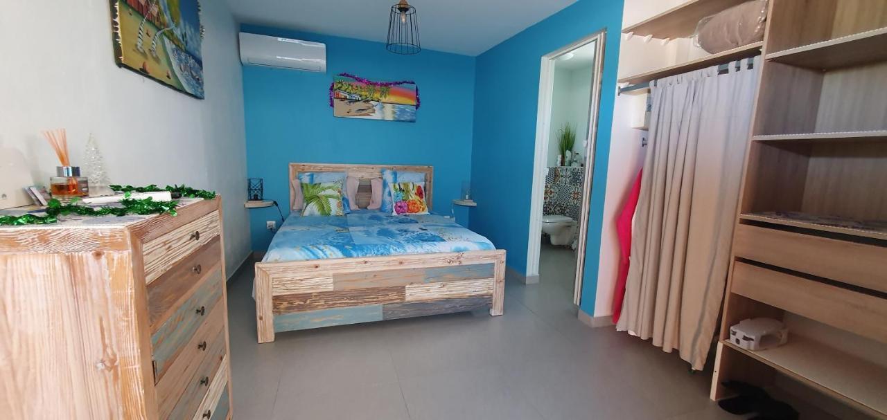 "Chez Claudia "Charmant Logement Avec Jacuzzi Privatif En Toute Intimite Sur Belle Terrasse Exterieure En Bois Et Piscine Courcelles المظهر الخارجي الصورة