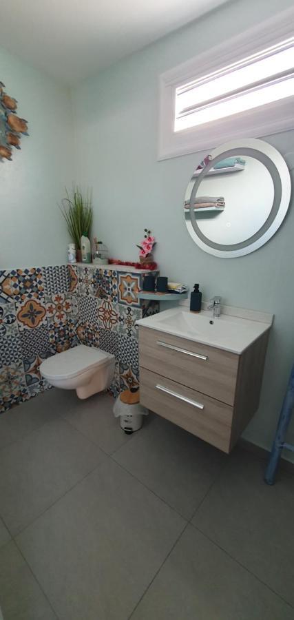 "Chez Claudia "Charmant Logement Avec Jacuzzi Privatif En Toute Intimite Sur Belle Terrasse Exterieure En Bois Et Piscine Courcelles المظهر الخارجي الصورة