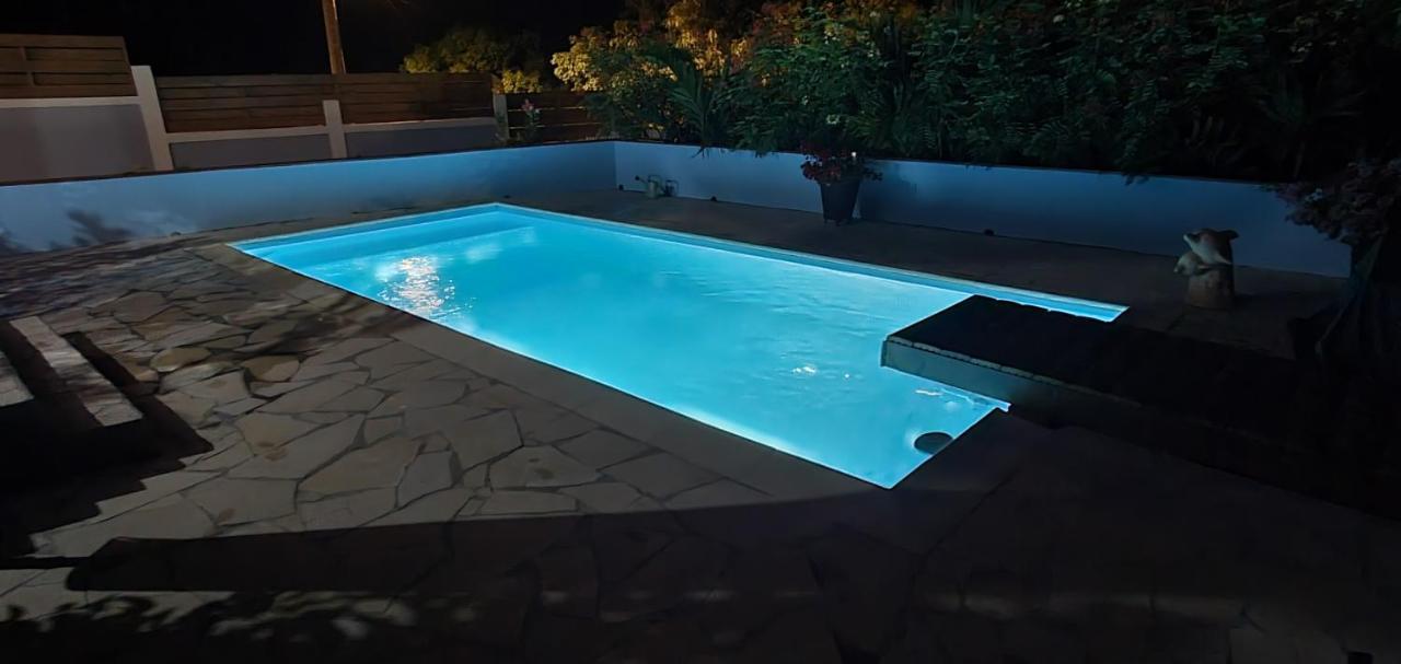 "Chez Claudia "Charmant Logement Avec Jacuzzi Privatif En Toute Intimite Sur Belle Terrasse Exterieure En Bois Et Piscine Courcelles المظهر الخارجي الصورة
