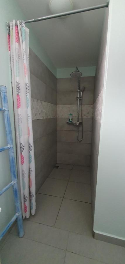 "Chez Claudia "Charmant Logement Avec Jacuzzi Privatif En Toute Intimite Sur Belle Terrasse Exterieure En Bois Et Piscine Courcelles المظهر الخارجي الصورة