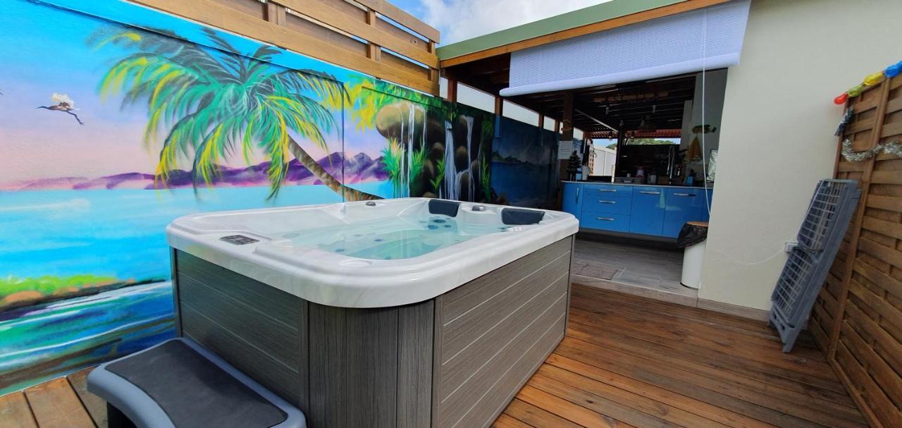 "Chez Claudia "Charmant Logement Avec Jacuzzi Privatif En Toute Intimite Sur Belle Terrasse Exterieure En Bois Et Piscine Courcelles المظهر الخارجي الصورة