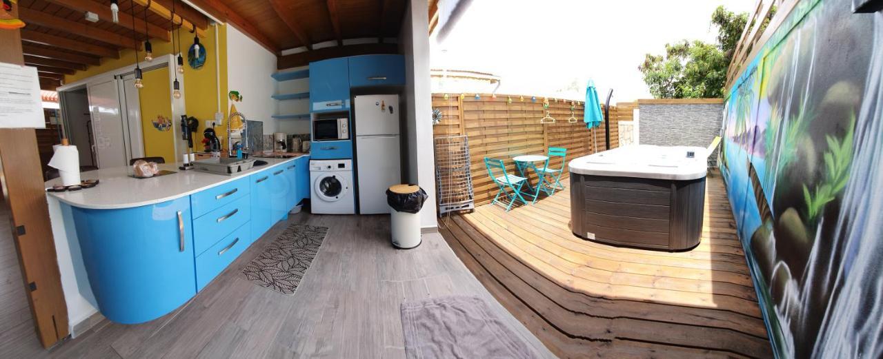 "Chez Claudia "Charmant Logement Avec Jacuzzi Privatif En Toute Intimite Sur Belle Terrasse Exterieure En Bois Et Piscine Courcelles المظهر الخارجي الصورة