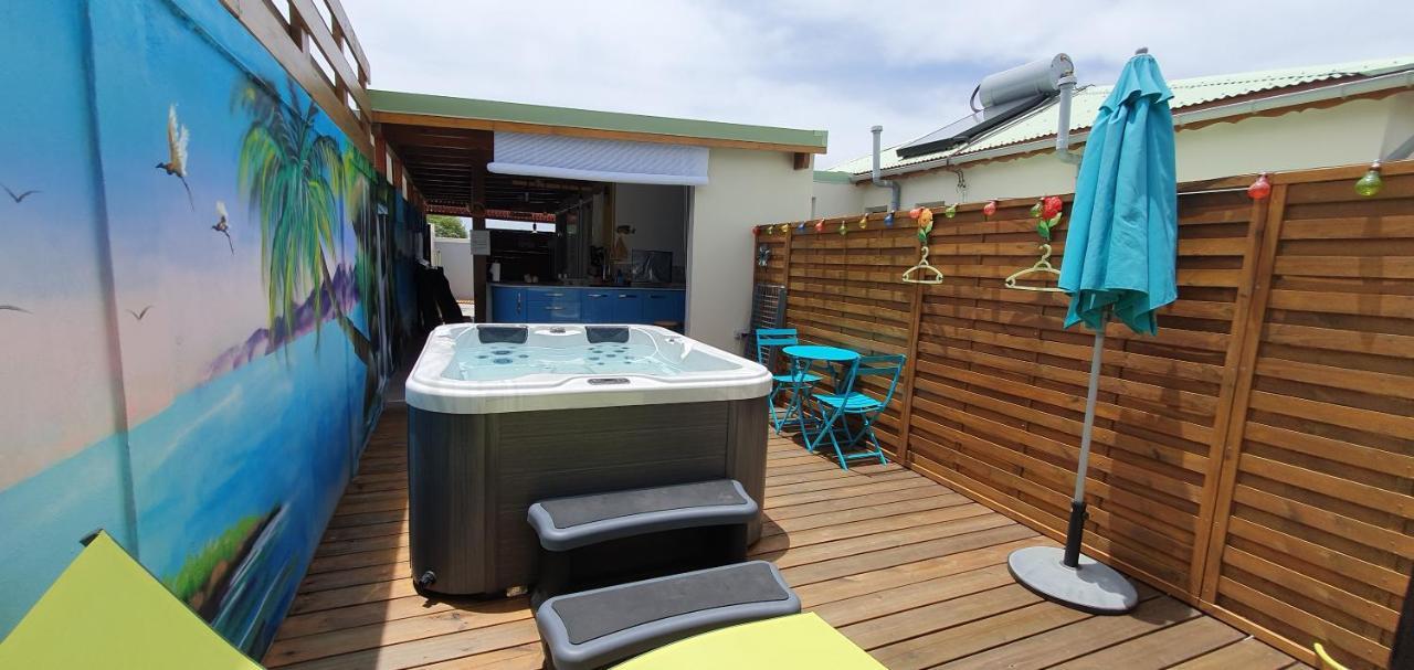 "Chez Claudia "Charmant Logement Avec Jacuzzi Privatif En Toute Intimite Sur Belle Terrasse Exterieure En Bois Et Piscine Courcelles المظهر الخارجي الصورة